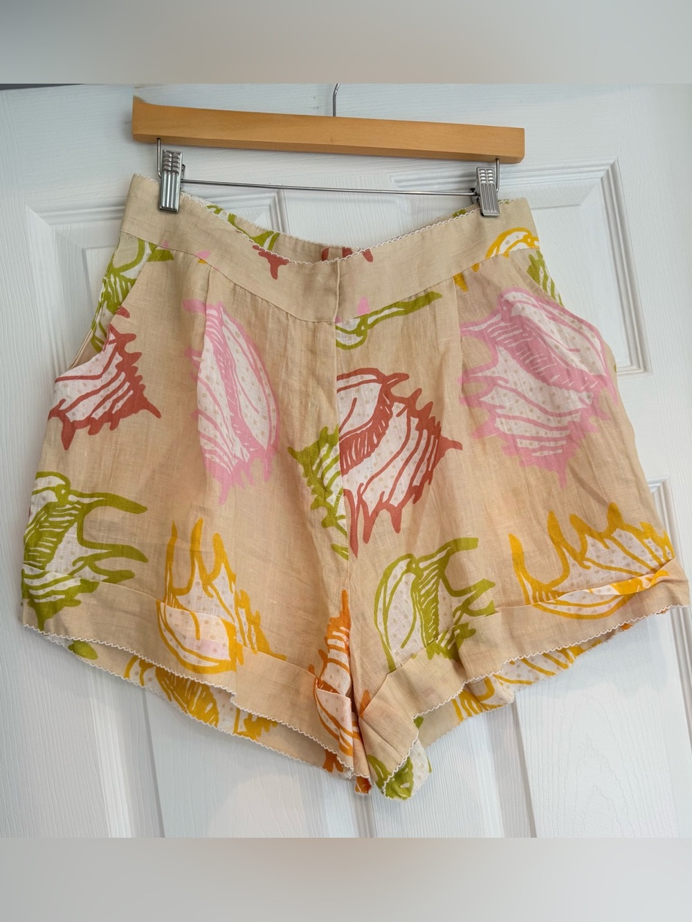 Elizabeth James Seashell Linen Shorts NWT